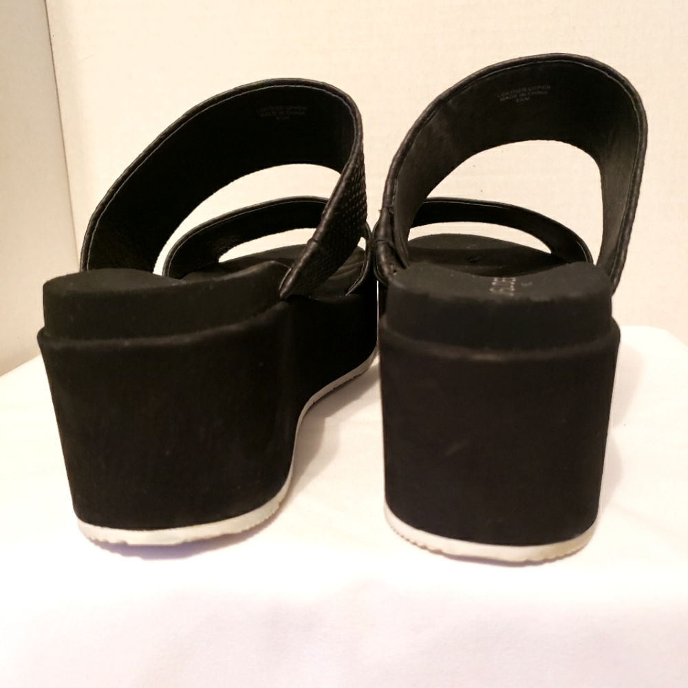 J/Slides Women's Quincy Snake-Embossed Leather Pl… - image 7